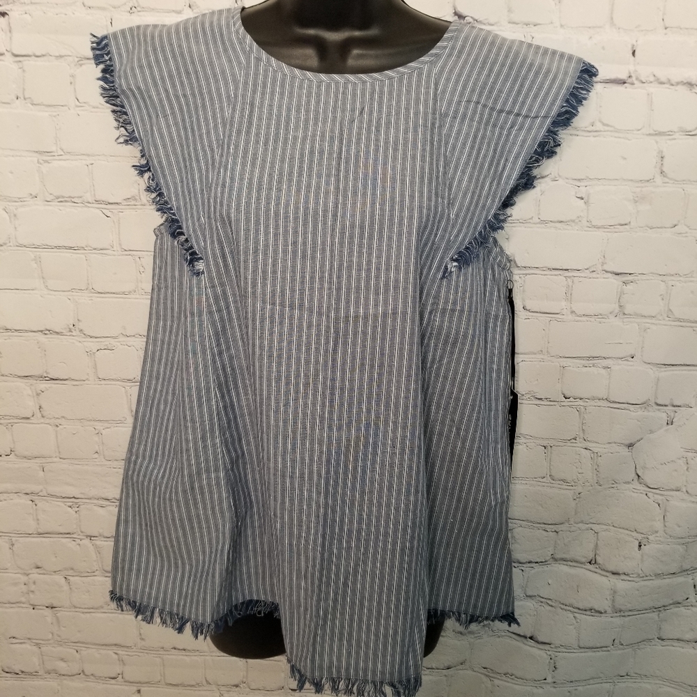 Doe & Rae flutter cap sleeve frayed edge top